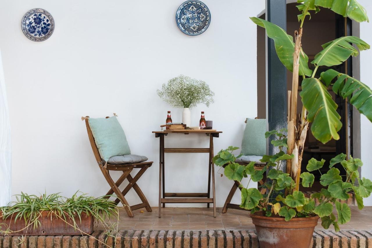 Aitana'S Retreat With Charming Garden Apartment Севиля Екстериор снимка